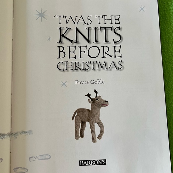 Twas The Knits Before Christmas HC book by Fiona Goble - Picture 4 of 14